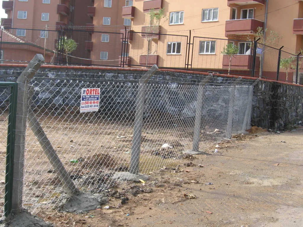 Beton Direkli Örgü Telli Çit Uygulamaları uygulama görseli 2