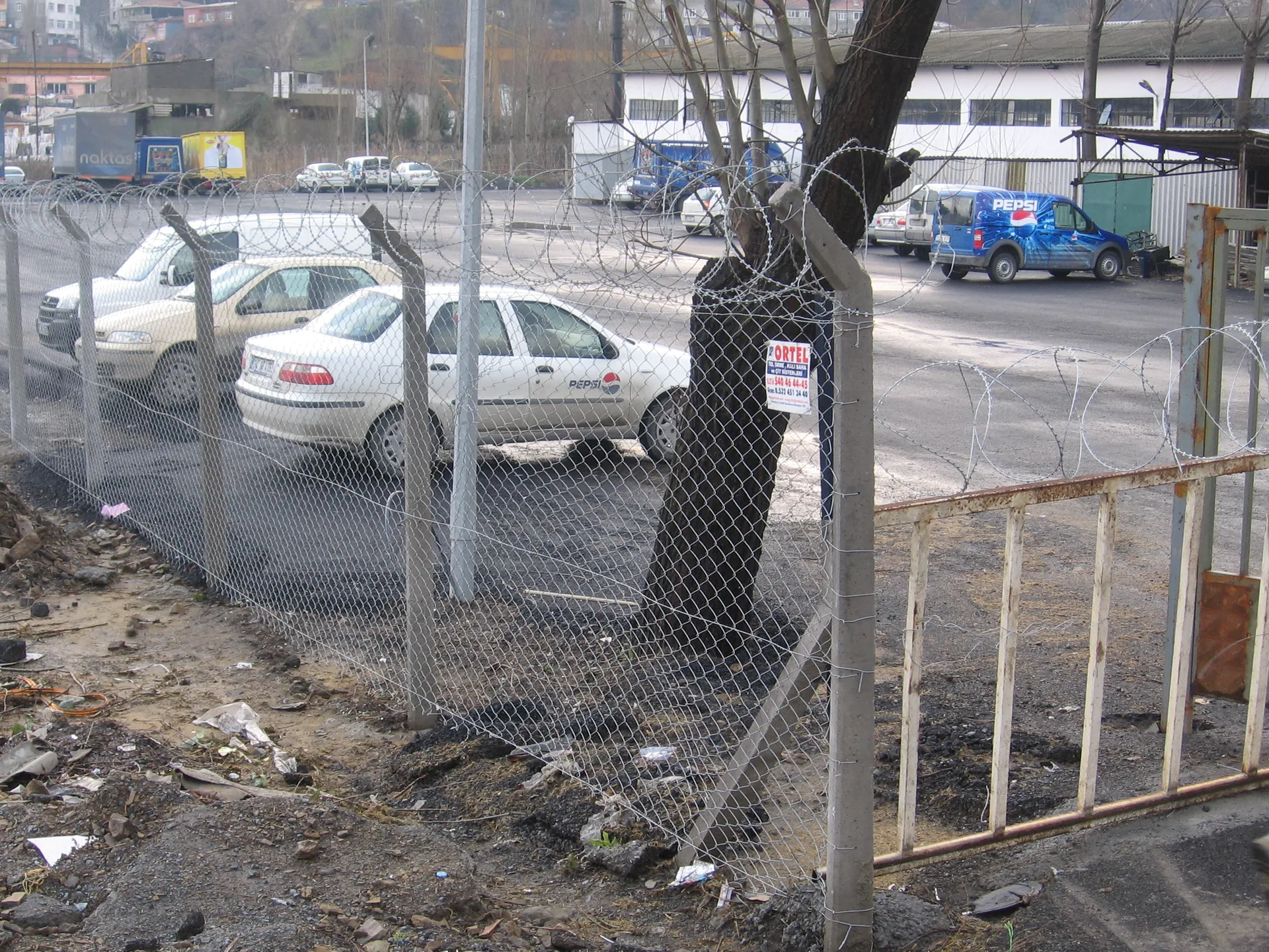 Beton Direkli Örgü Telli Çit Uygulamaları uygulama görseli 7