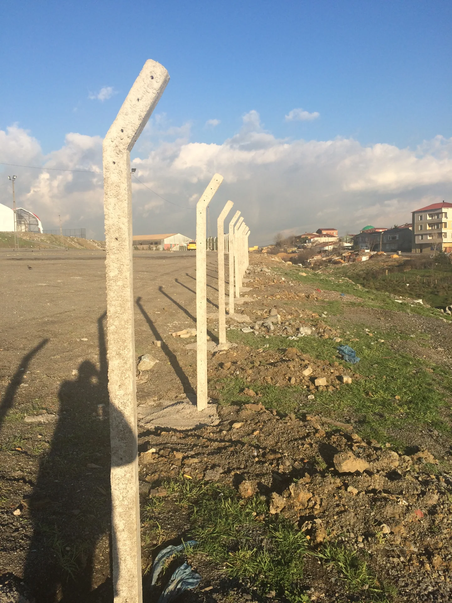 Beton Direkli Örgü Telli Çit Uygulamaları uygulama görseli 12