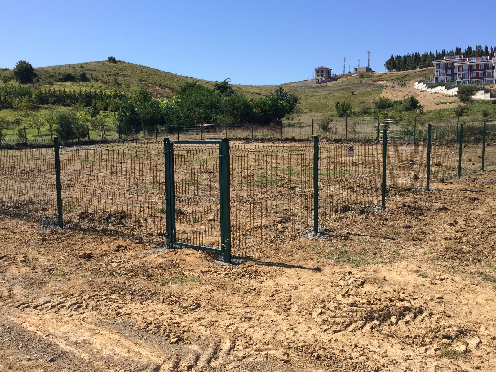 Panel Fence Applications field application