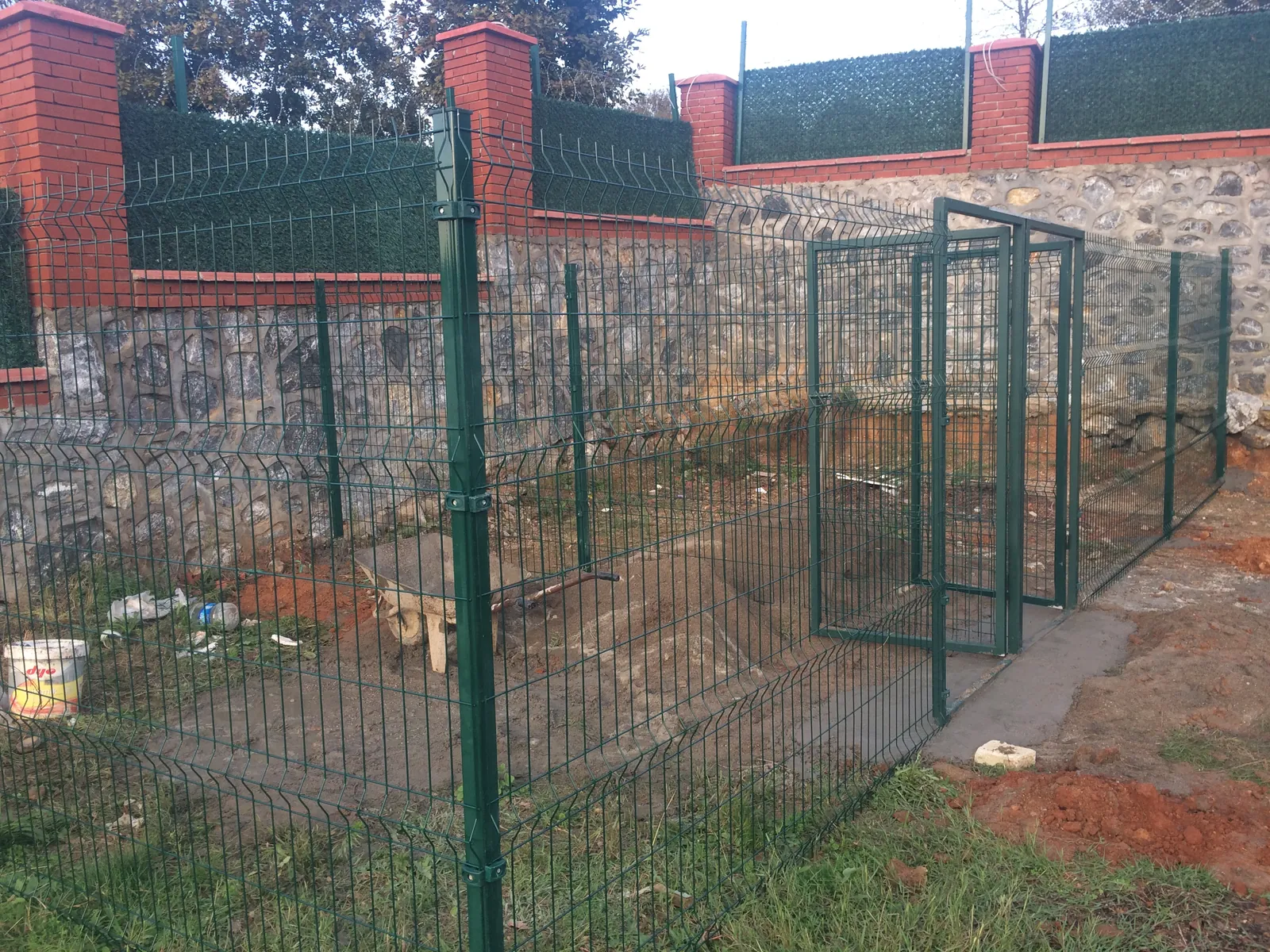 Panel Fence Applications field application